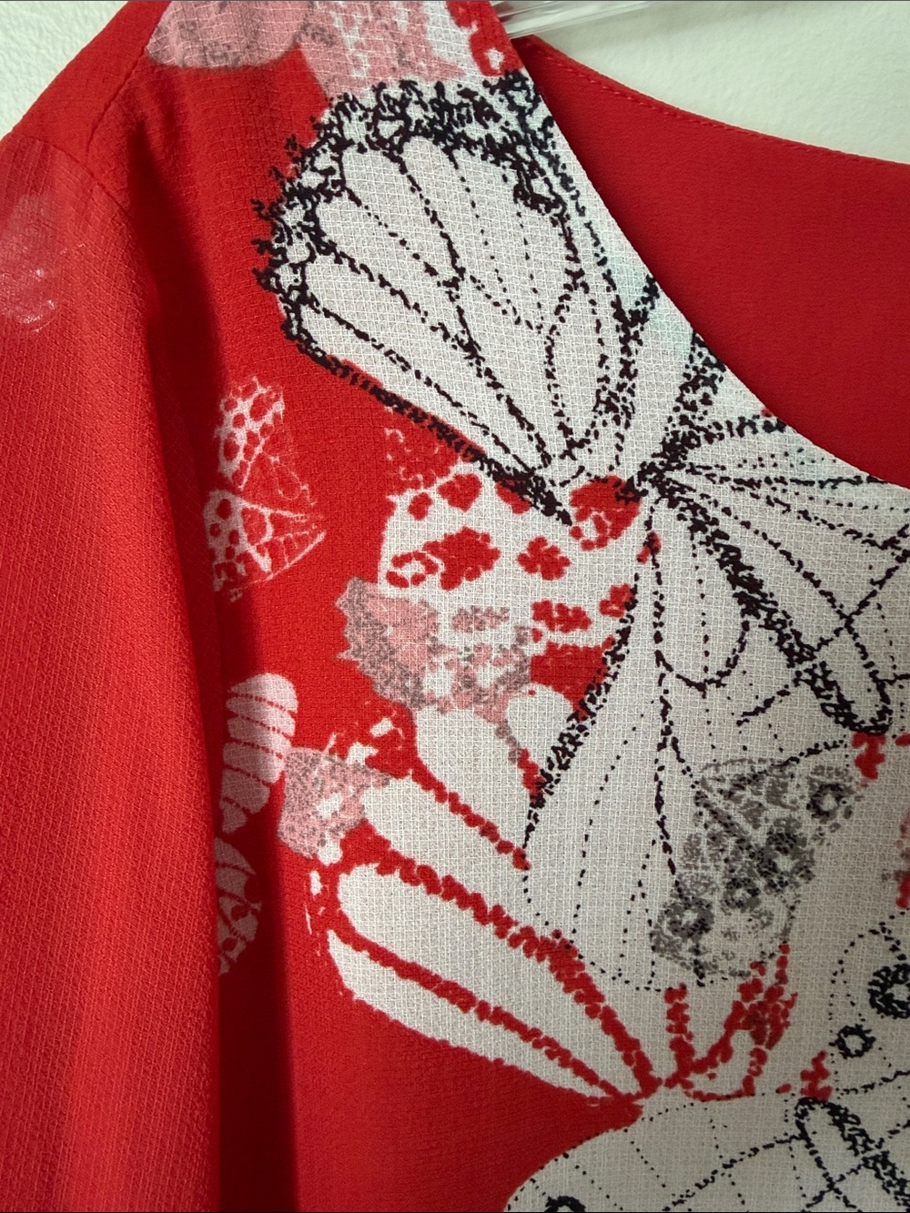 Max Studio Red Butterfly Print Ruffle-Sleeve Dress - Picture 3 of 6